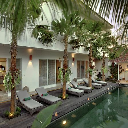 Room & Vespa 4 Seminyak Eksteriør billede